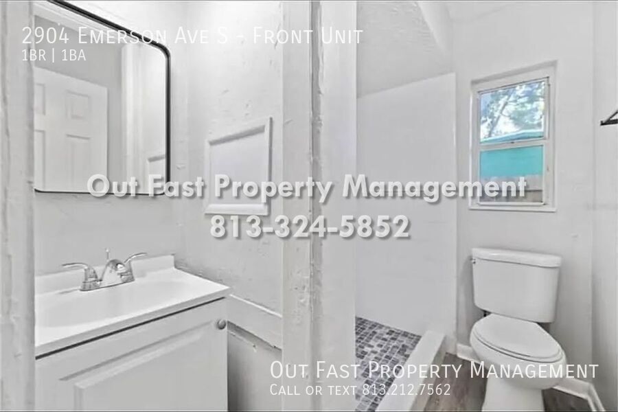 Building Photo - 2904 Emerson Ave S