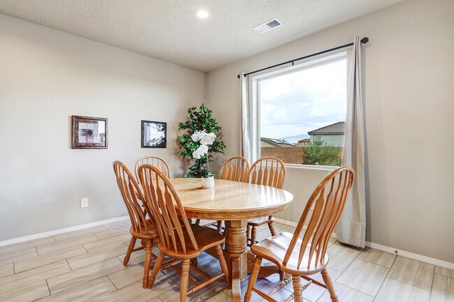 Building Photo - 3202 Tazanita Lp SE