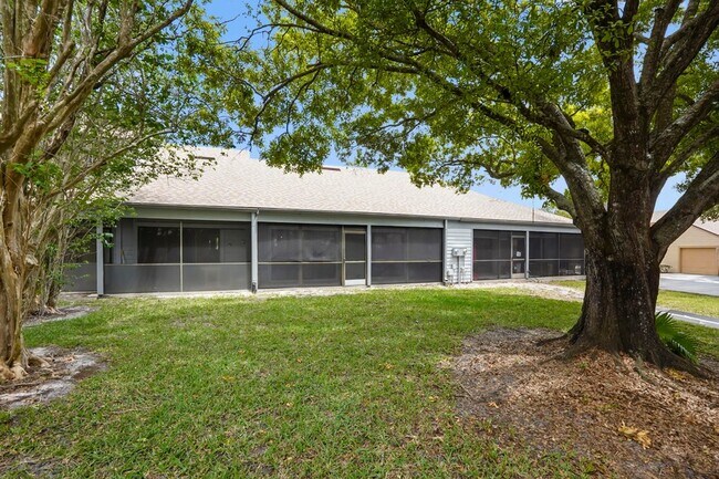 Building Photo - 6215 SE Georgetown Pl