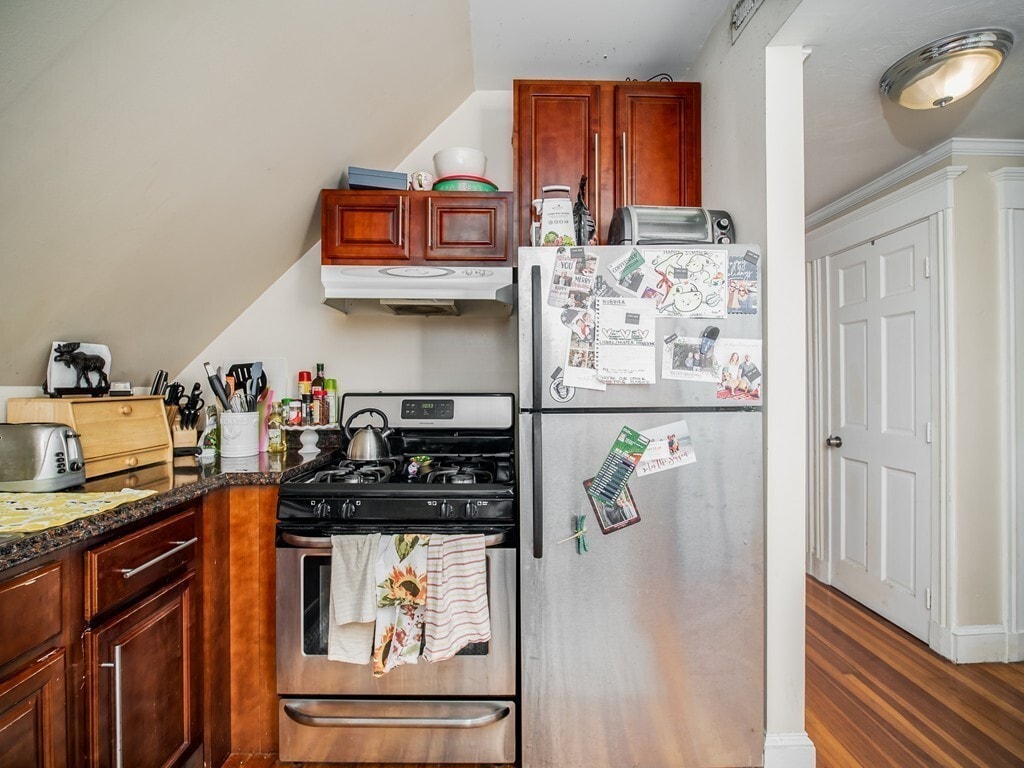 Building Photo - 777 Columbia Rd