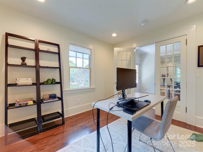 Building Photo - 508 Seldon Dr