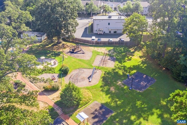 Building Photo - 114 Georgetown Green