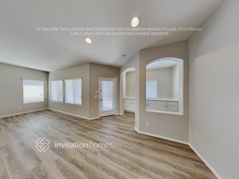 Building Photo - 41157 W Cielo Ln