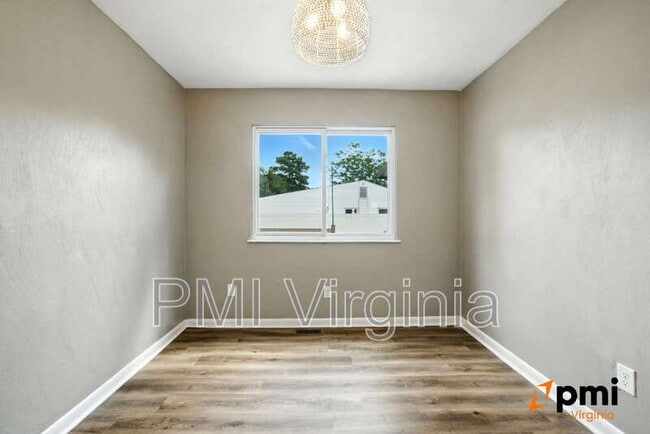 Building Photo - 3100 Kenelm Dr