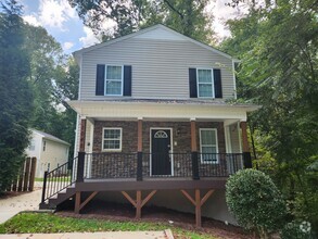 Building Photo - 1048 Ranch Dr
