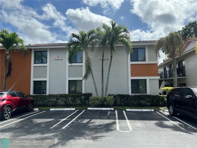 Building Photo - 10622 Royal Palm Blvd