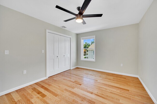 Building Photo - 33 West End Ave