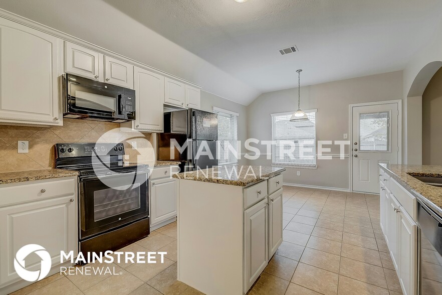 Building Photo - 6410 Peach Tree Ct