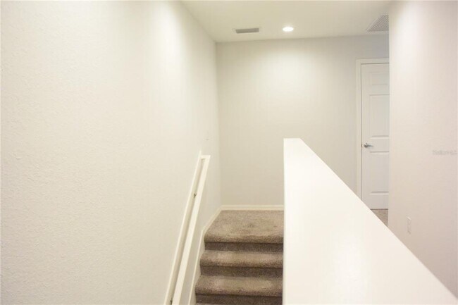 Building Photo - 1213 Grantham Dr
