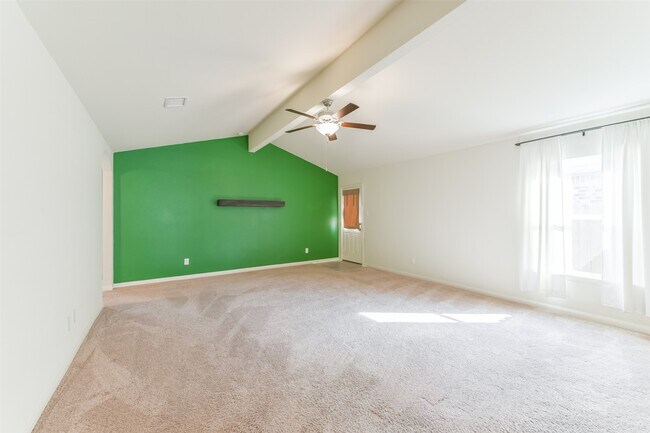 Building Photo - 15238 Snowdrop Field Dr