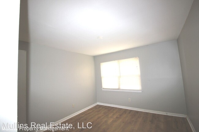 Building Photo - 2 br, 1 bath House - 4628 Woodside Dr.
