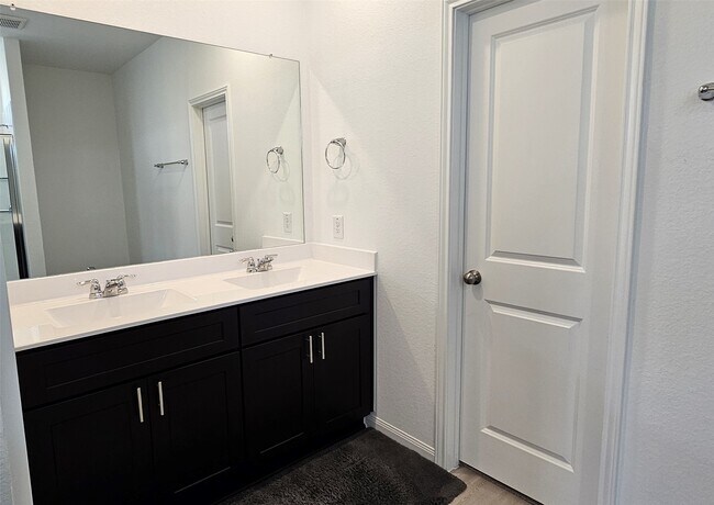 Building Photo - 18234 Calabria Hbr Trl