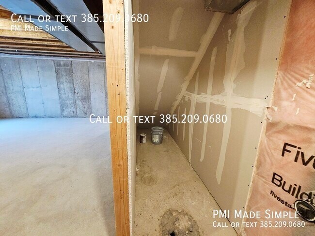 Building Photo - 866 E Sand Dollar Wy