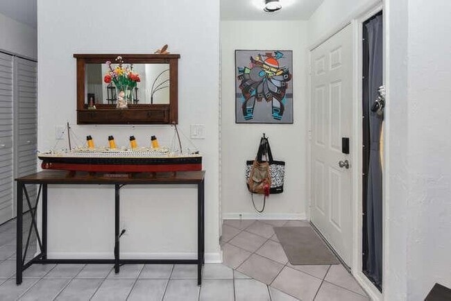 Building Photo - 108 Sherwood Cir