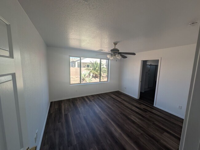 Building Photo - Great Northwest Tucson Area Location