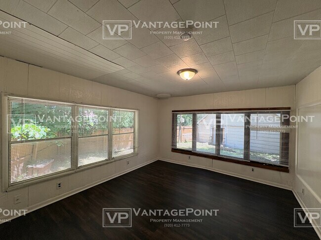 Building Photo - 2224 Ullmer Ct