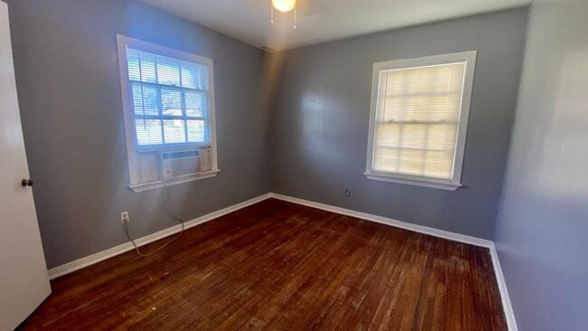 Building Photo - Handyman Special $0 First Month's Rent / “...