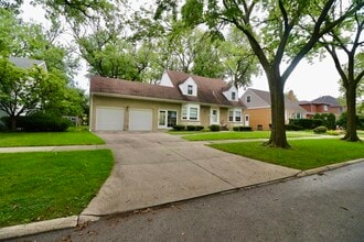 Building Photo - 1111 S Washington Ave