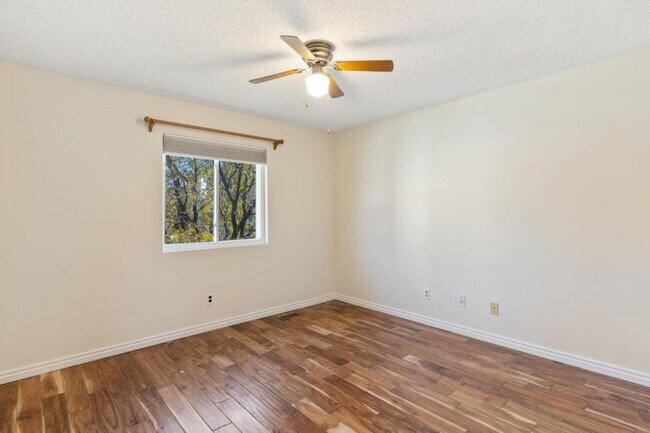 Building Photo - 1306 Soaring Eagle Dr