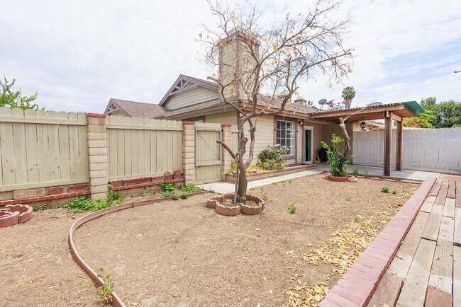 Building Photo - Spacious Single-Story 3-Bedroom Condo with Private Patio and 2-Car Garage