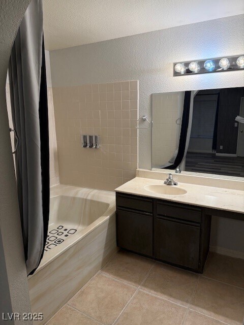 Building Photo - 2200 S Fort Apache Rd