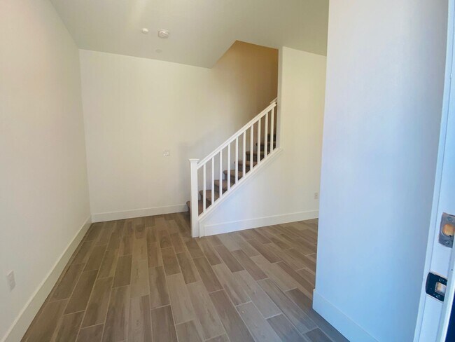 Building Photo - $2,295 + $100 Solar, Copper Ave. & Willow,...