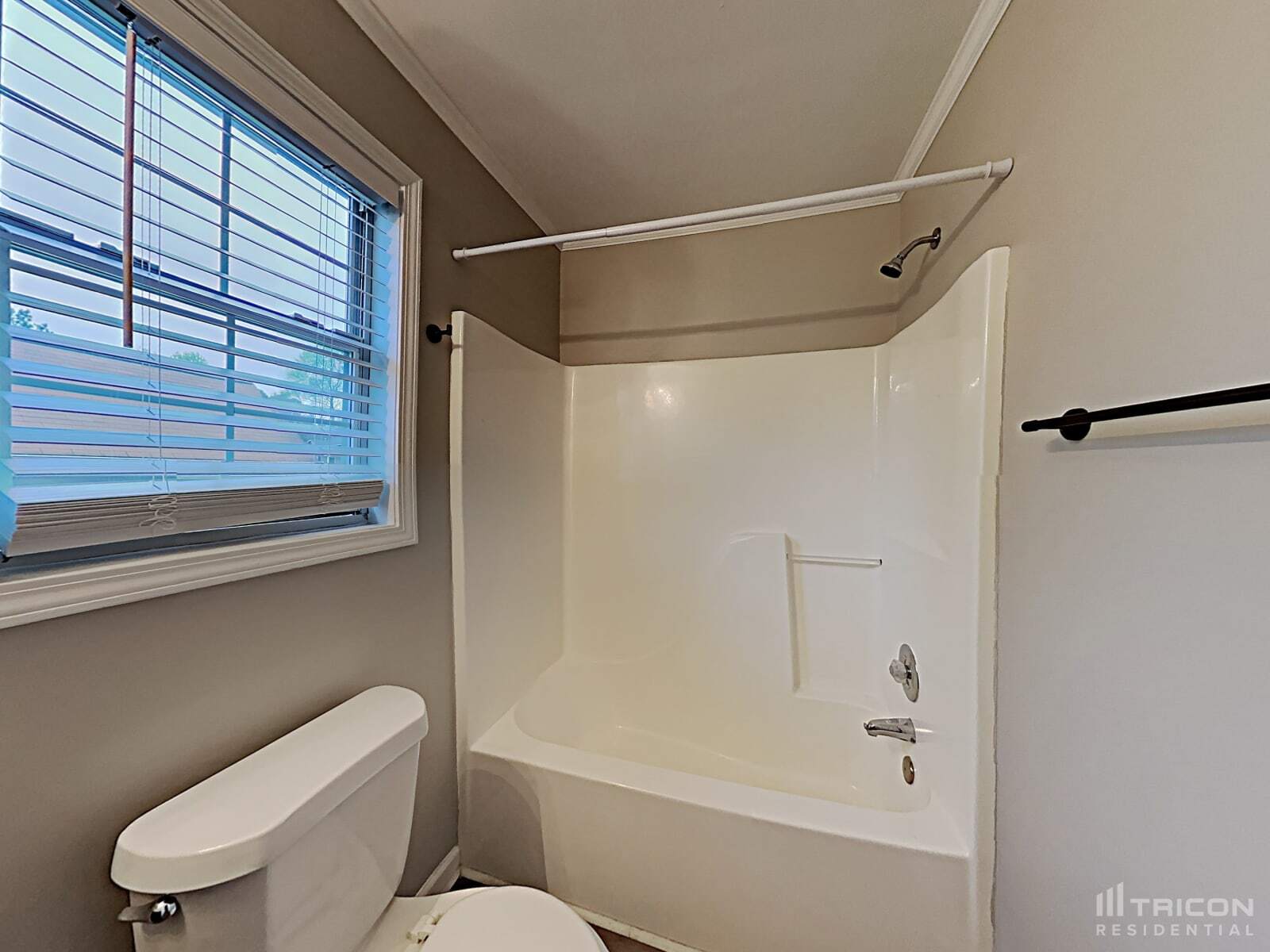 Building Photo - 114 Ivy Brook Dr