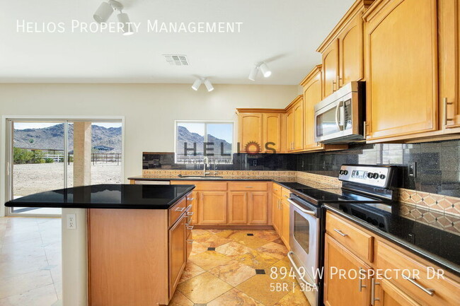 Building Photo - 8949 W Prospector Dr