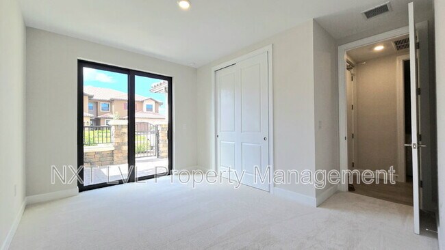 Building Photo - 15319 Lucerna St