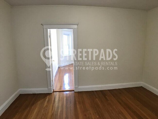 Building Photo - 1 bedroom in Boston MA 02215