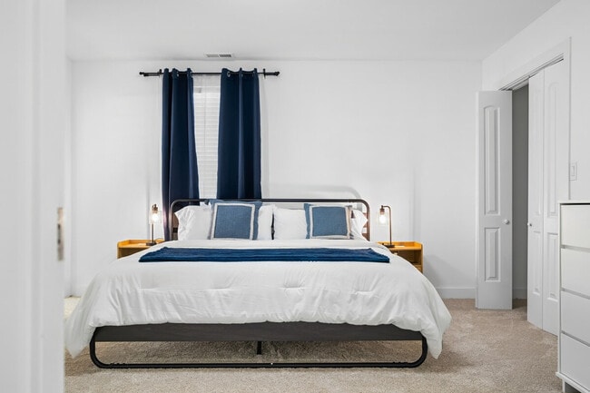 Building Photo - 1019 Central Ave