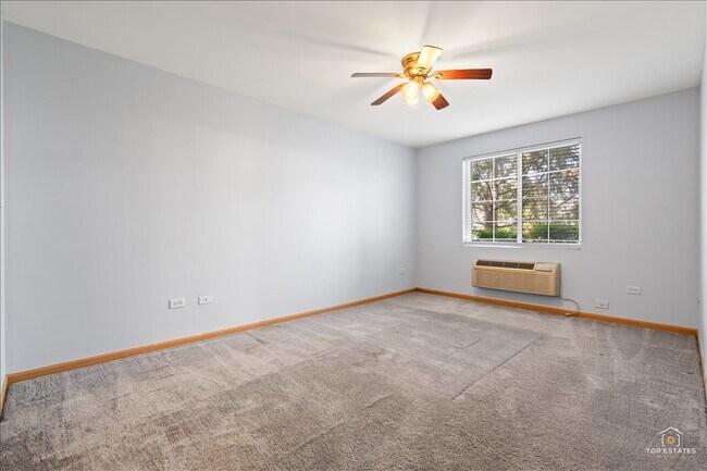 Building Photo - 1515 Silverstone Dr