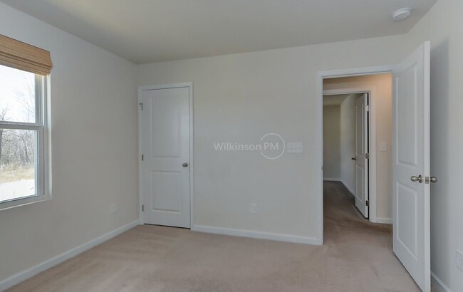 Building Photo - Stunning 4BD/2.5BTH 2-Story Single Family ...