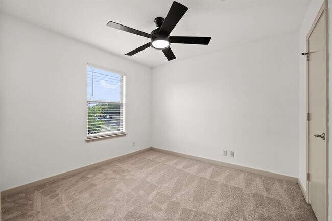Building Photo - 8812 Wiley Way