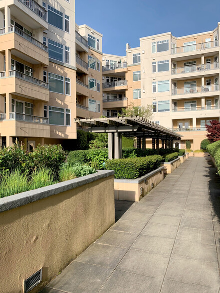 Building Photo - 108 2nd Ave S
