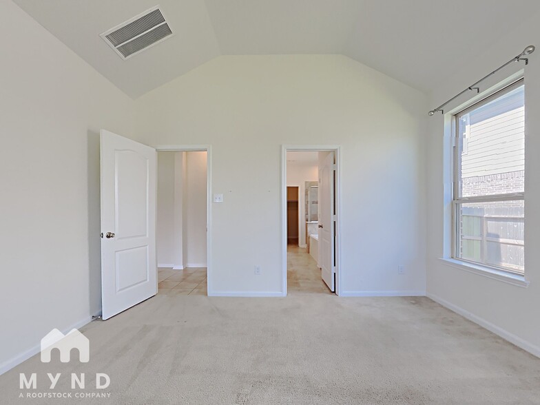 Building Photo - 14101 Spring Birch Ln