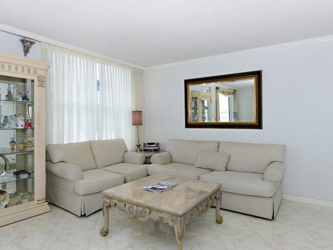 Building Photo - 3450 S Ocean Blvd