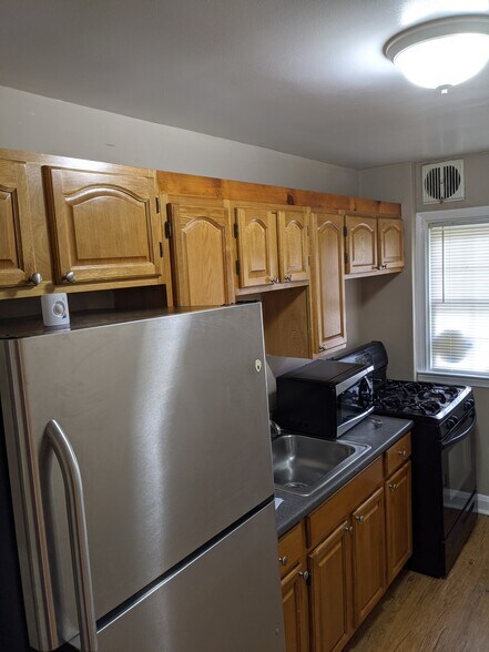 KITCHEN - 3630 Elmora Ave