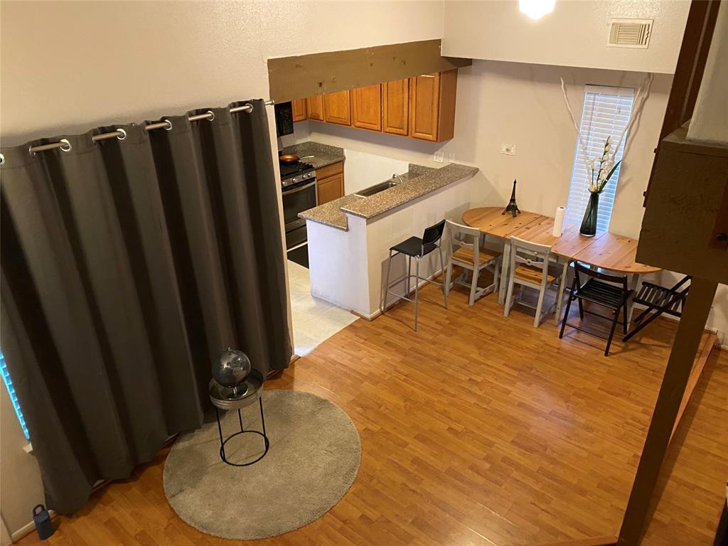 Versatile Modern Kitchen. Very efficient and well designed. - 3232 Windchase Blvd