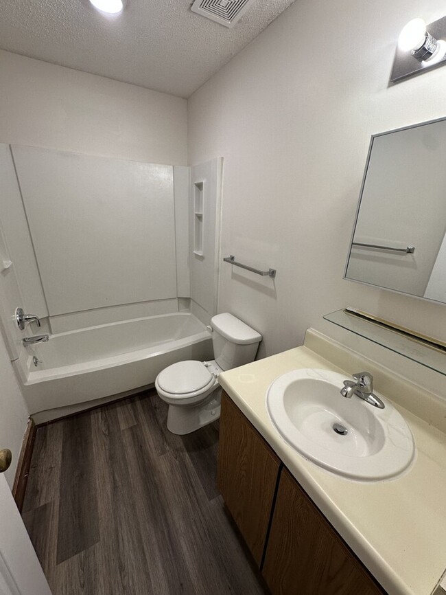 Building Photo - 3517 Ivy Commons Dr