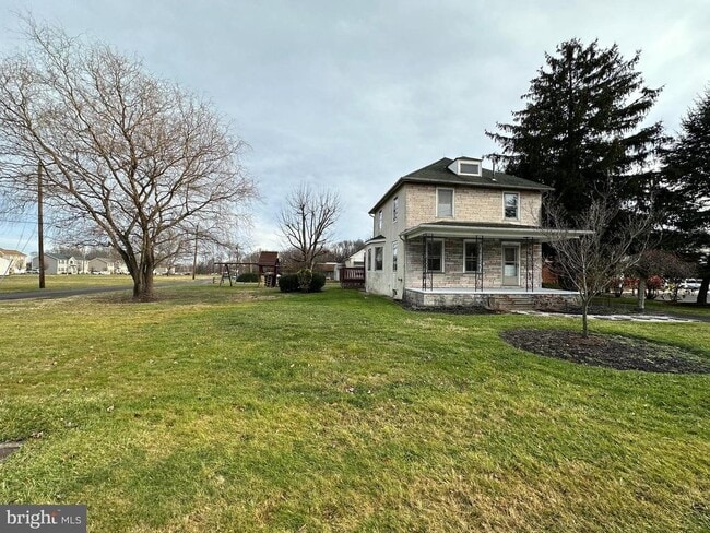 Building Photo - 4007 Hulmeville Rd