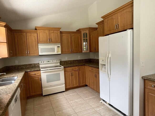 Building Photo - 1341 SW Oriole Ln