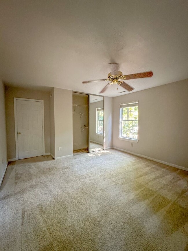Building Photo - 3Bed/2Bath Lake Monticello Rental