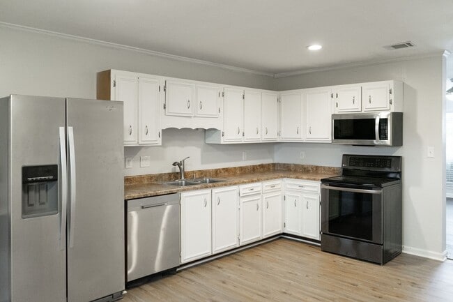Building Photo - 2111 Turtle Ct