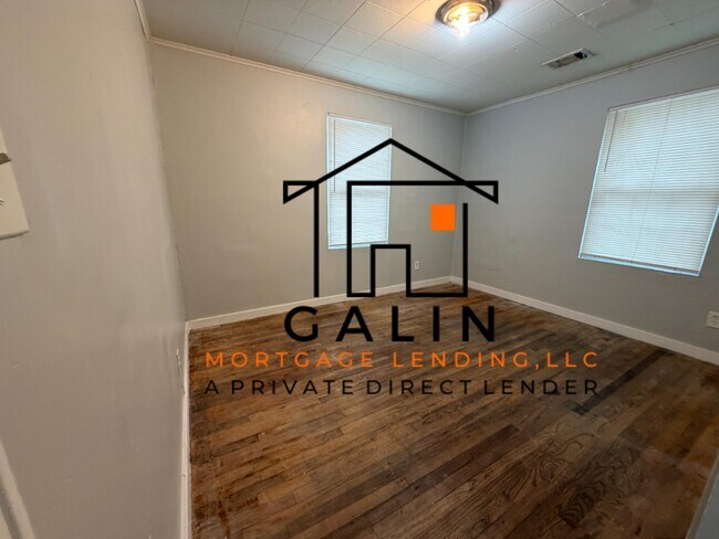 Building Photo - 261 W 73rd St