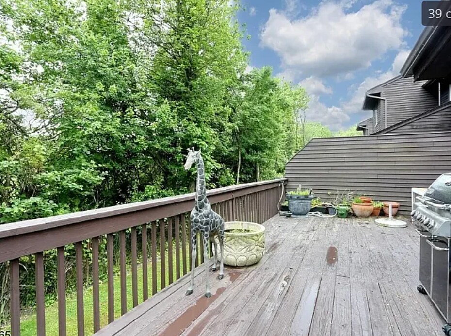 Building Photo - 362 French Ct