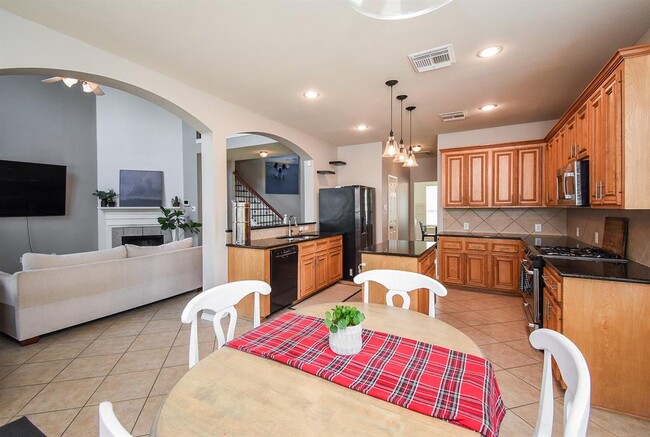 Building Photo - 2403 Echo Harbor Dr