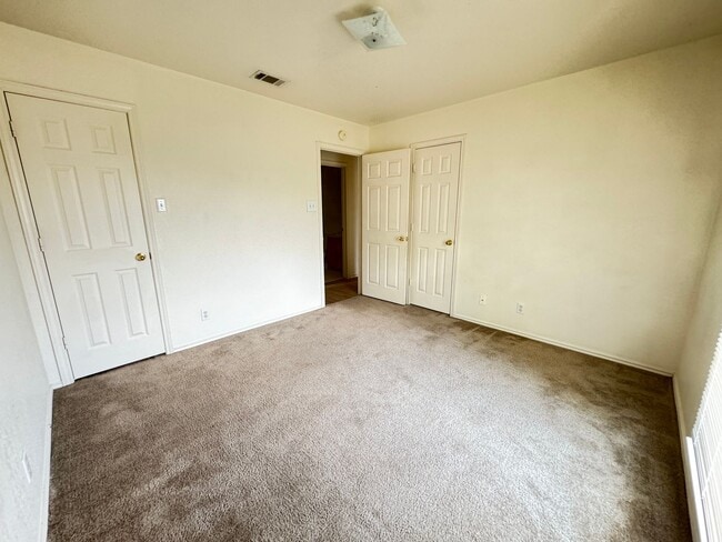 Building Photo - 3411 Warfield Dr