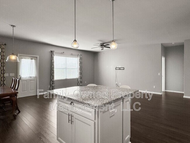 Building Photo - 166 Hayworth Rd