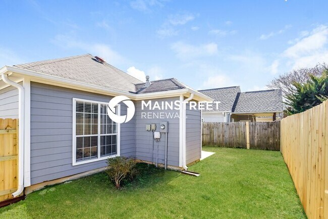 Building Photo - 3 Bedroom Pet-Friendly Home in PELHAM, AL with Main Street Renewal